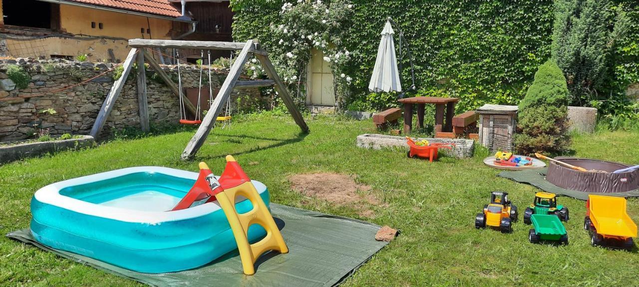 Podkroví v Jihočeském Statku Nemejice Exteriér fotografie