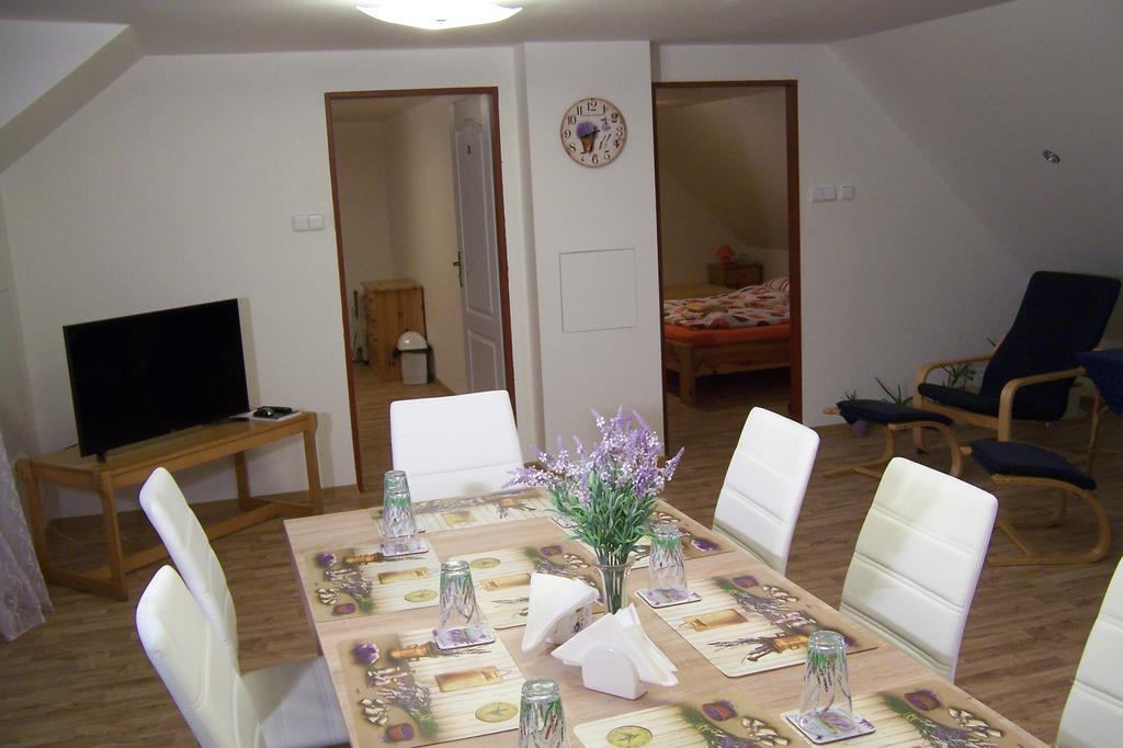 Podkroví v Jihočeském Statku Nemejice Exteriér fotografie